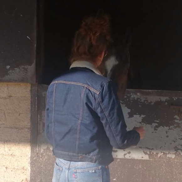 Levi’s Originals Women’s Sherpa Trucker Jacket - Picture 11 of 13